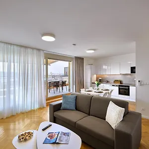 Hotel apartamentowy Downtown Rubesova