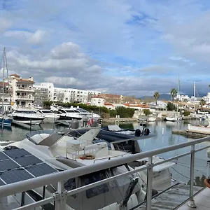 Port 27 , Empuriabrava Espagne