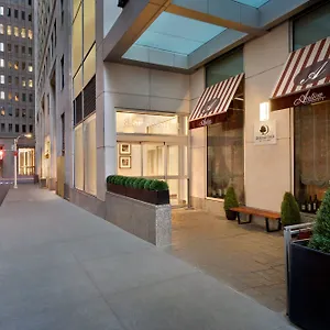 4* Отель Doubletree By Hilton Downtown