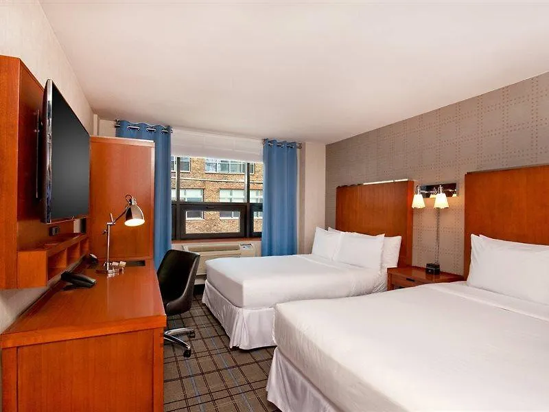 **** מלון ניו יורק Four Points By Sheraton Midtown - Times Square ארצות הברית