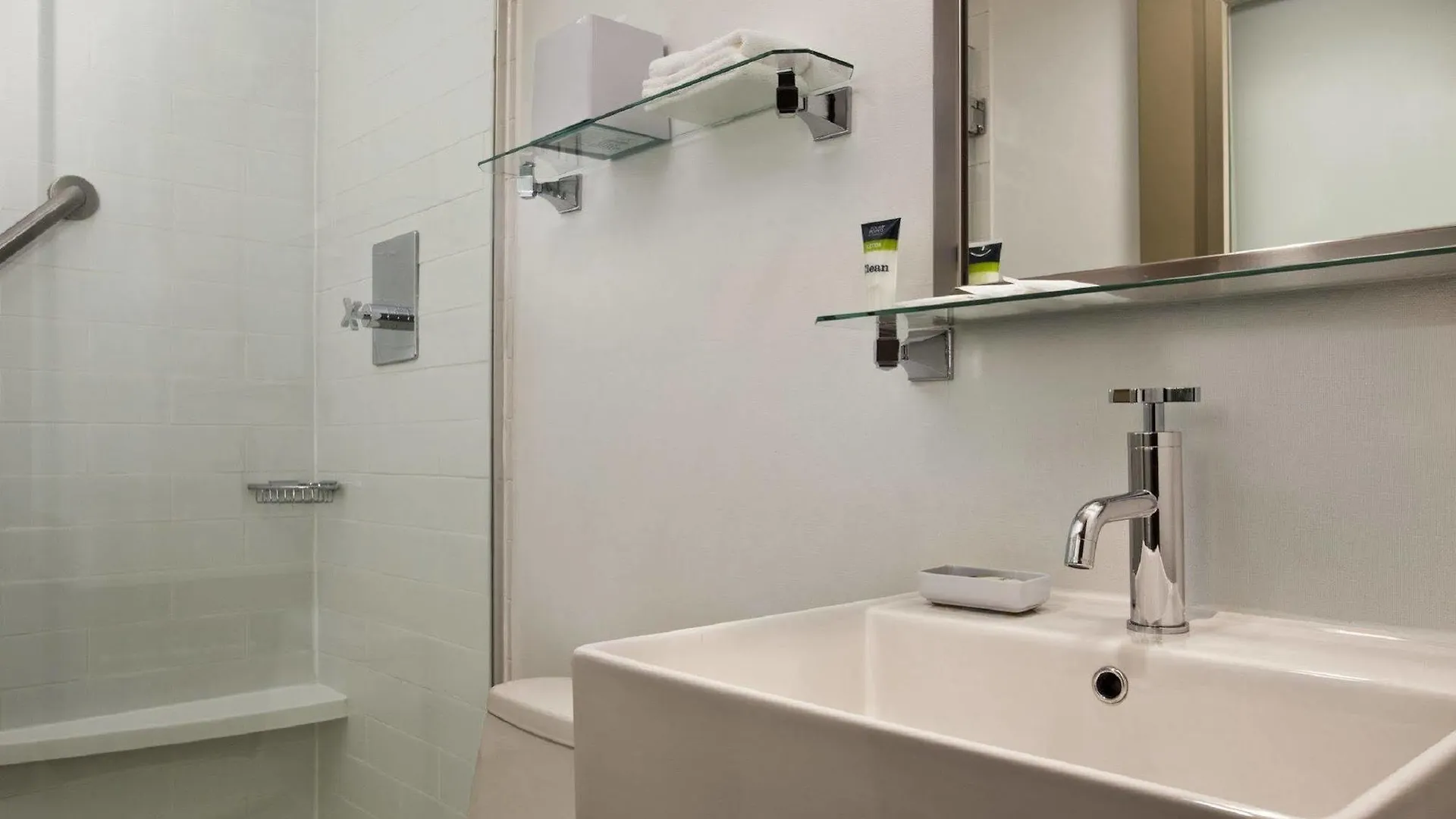 **** מלון ניו יורק Four Points By Sheraton Midtown - Times Square ארצות הברית